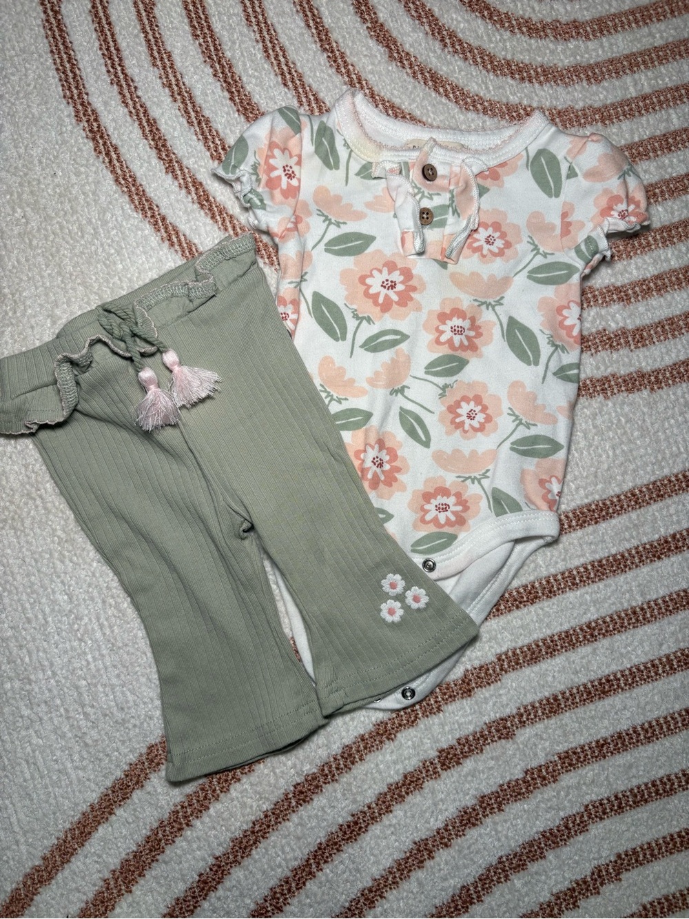 Floral Bodysuit with Sage flared pants 0-3